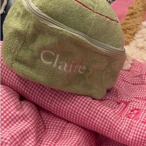 Green frog Claire Toiletry Bag